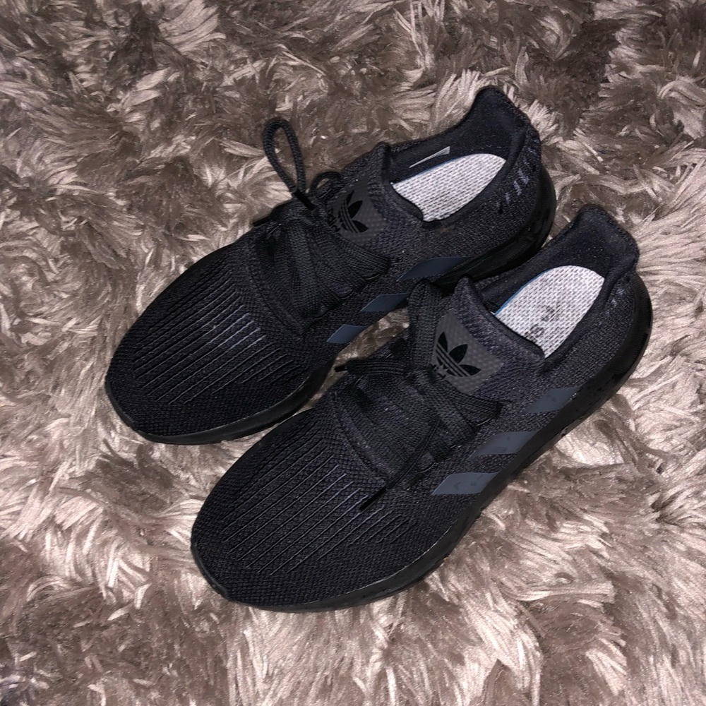 Adidas Swift Runs